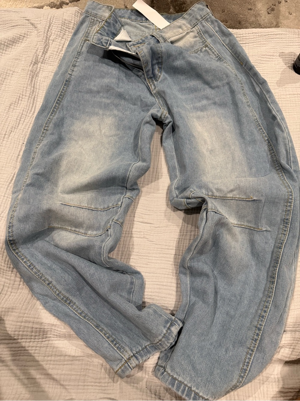 Light Blue Jeans - Picture 4 of 5